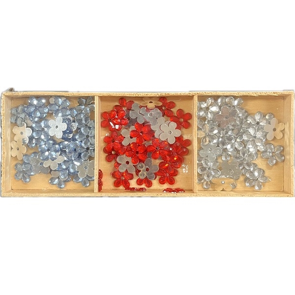 R1517849.jpg RAYHER BOX OF ACRYLIC STRASS BLOSSOMS 3X30PCS - Image 1