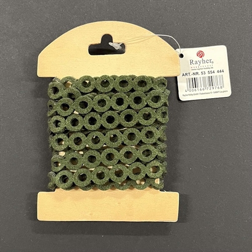 R53554444.jpg RAYHER FELT GARLAND CIRCLES 11MMX1.8M FIR GREEN - Image 1