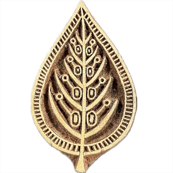 R59525000.jpg RAYHER BLOCKWALLAH WOODEN STAMP 7.5X4.5CM BEECH LEAF - Image 1