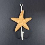 RAYHER METAL HOOK+WOODEN STARFISH 7.5X9CM