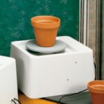 FOME ELECTRICALLY DRIVEN POTTERY WHEEL