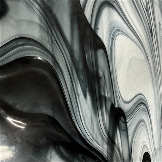 PPI0217403.jpg STAINED GLASS 30X30CM SPBRQ400 BLACK/CLEAR BAROQUE - Image 1